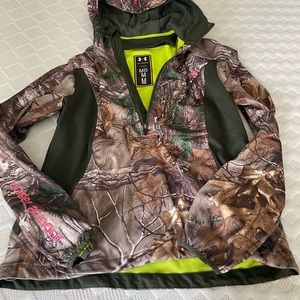 Under Armour 2/3 zip hoodie